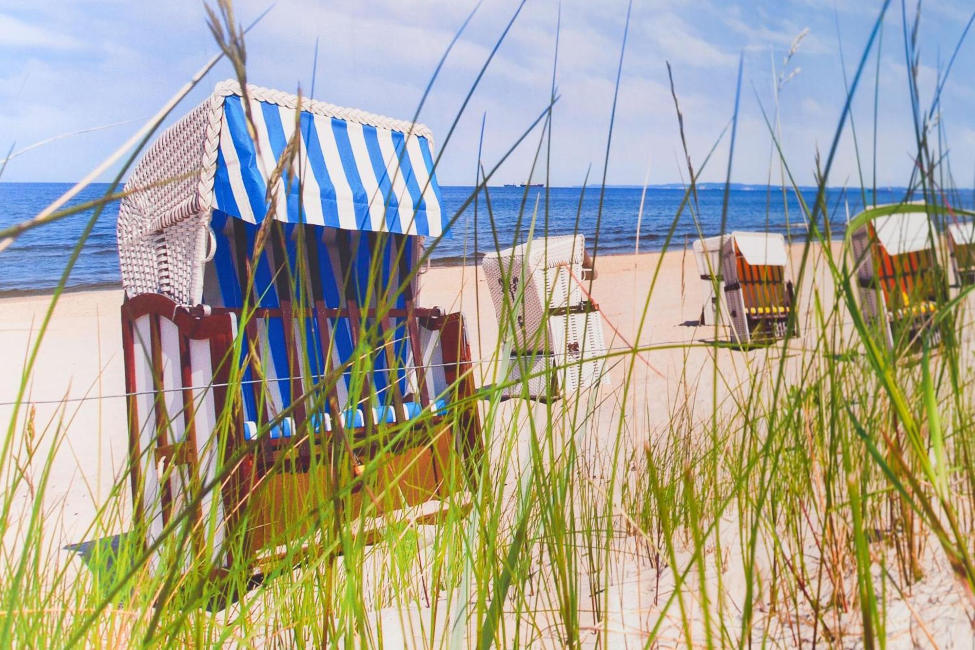 Ferienwohnungen Im Haus Strandkorb Bensersiel Exterior photo